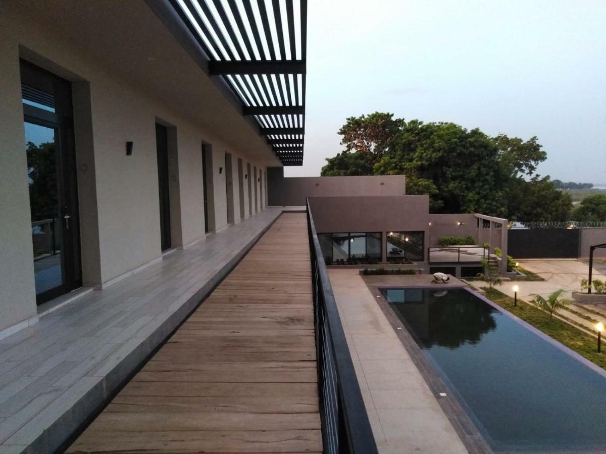 Hotel Au Bord De L'Eau Bamako Exterior foto
