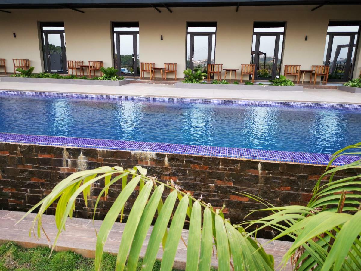 Hotel Au Bord De L'Eau Bamako Exterior foto